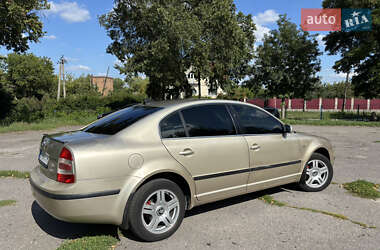Лифтбек Skoda Superb 2006 в 