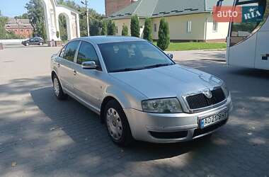 Лифтбек Skoda Superb 2006 в Остроге