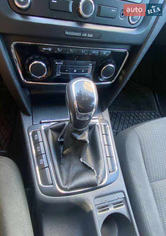 Універсал Skoda Superb 2011 в Дніпрі фото 22 Універсал Skoda Superb 2011 в Дніпрі