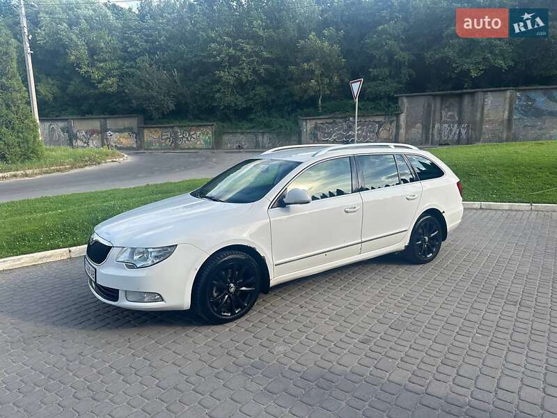 Універсал Skoda Superb 2012 в Львові фото 2 Універсал Skoda Superb 2012 в Львові