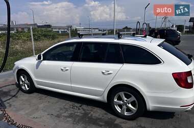 Універсал Skoda Superb 2011 в Хусті