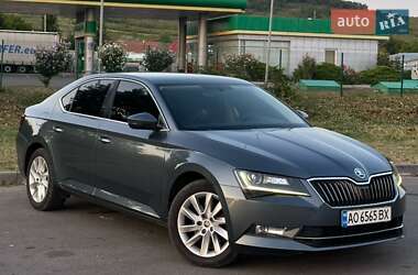 Лифтбек Skoda Superb 2016 в Мукачево