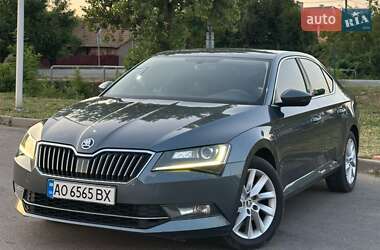 Лифтбек Skoda Superb 2016 в Мукачево
