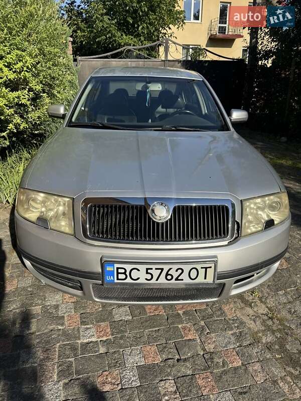 Skoda Superb 2005