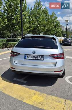 Универсал Skoda Superb 2016 в 
