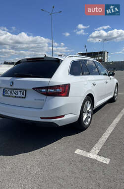 Универсал Skoda Superb 2018 в 