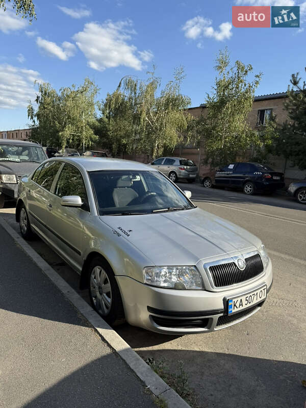 Лифтбек Skoda Superb 2006 в Киеве