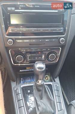 Лифтбек Skoda Superb 2013 в 