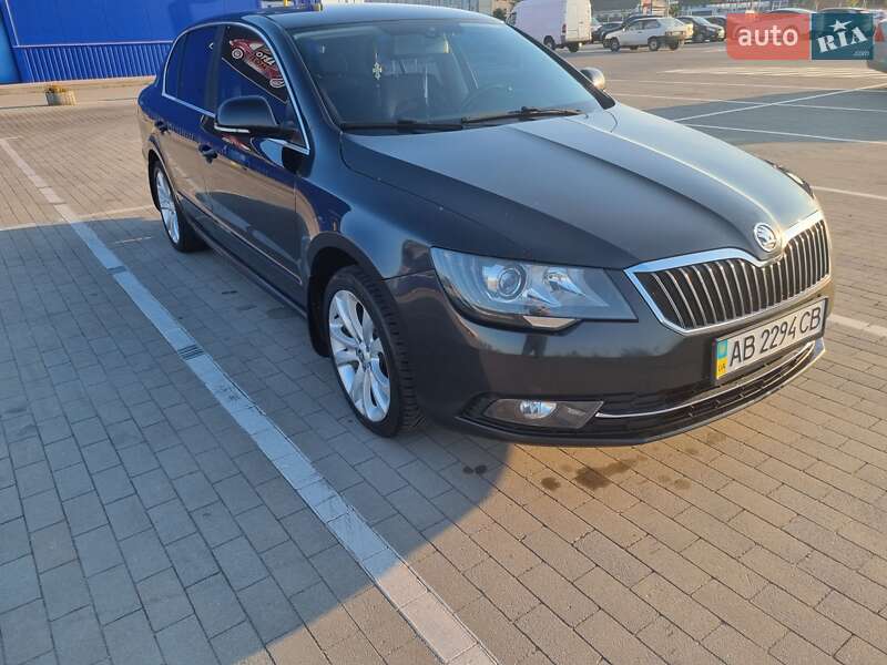 Лифтбек Skoda Superb 2014 в 