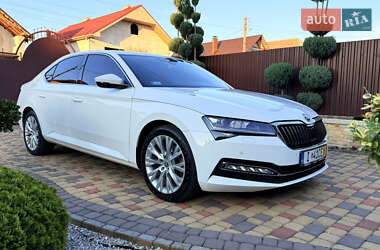 Лифтбек Skoda Superb 2020 в 