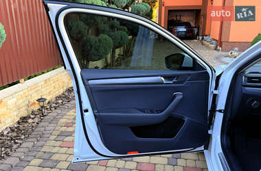 Лифтбек Skoda Superb 2020 в 