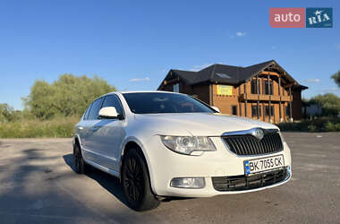 Лифтбек Skoda Superb 2009 в Дубно