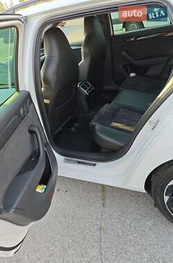 Универсал Skoda Superb 2018 в 