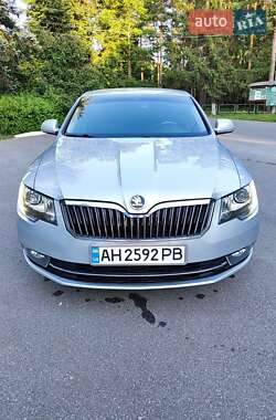 Лифтбек Skoda Superb 2013 в 