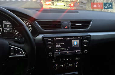 Лифтбек Skoda Superb 2015 в 