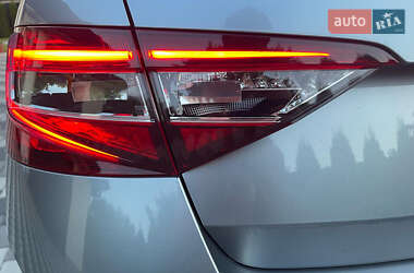 Лифтбек Skoda Superb 2016 в 