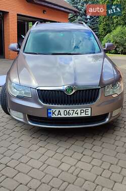 Універсал Skoda Superb 2013 в Києві