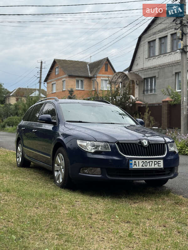 Универсал Skoda Superb 2012 в Василькове