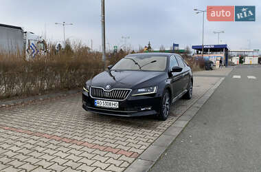 Лифтбек Skoda Superb 2015 в 