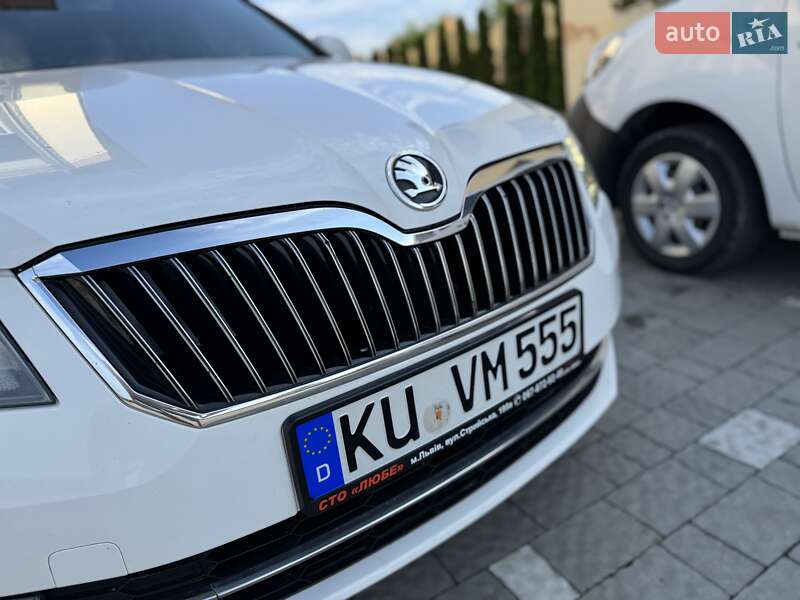 Универсал Skoda Superb 2015 в Дрогобыче