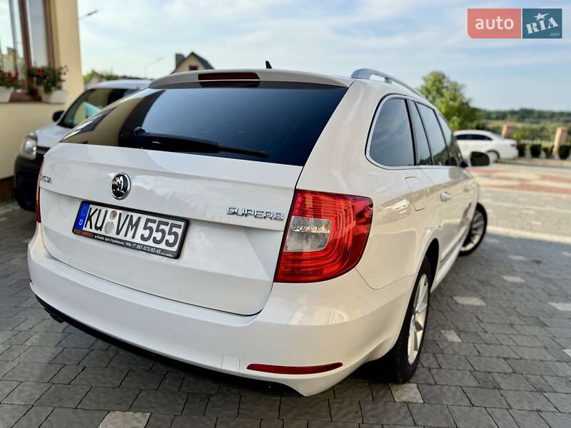 Универсал Skoda Superb 2015 в Дрогобыче