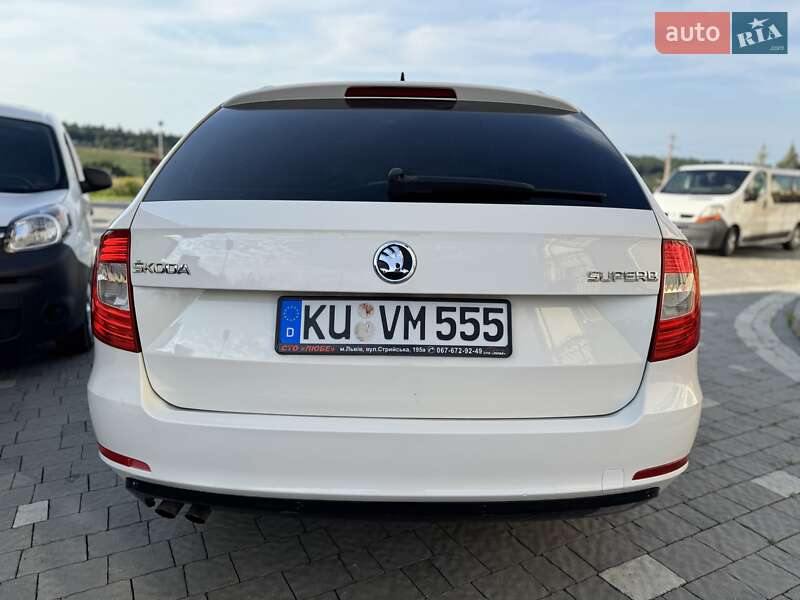Универсал Skoda Superb 2015 в Дрогобыче
