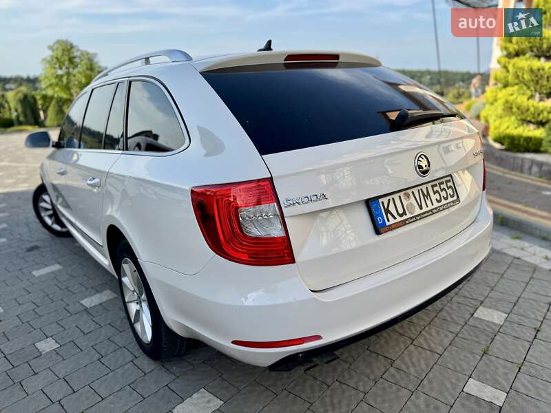 Универсал Skoda Superb 2015 в Дрогобыче