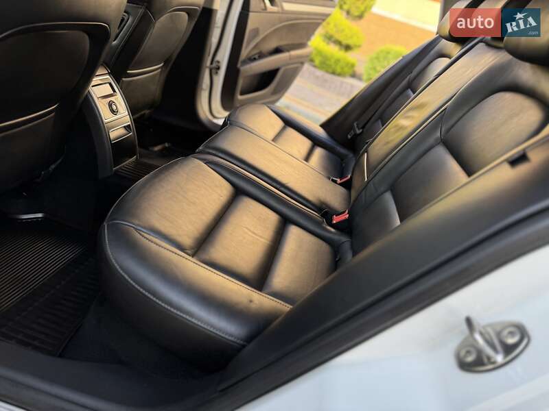 Универсал Skoda Superb 2015 в Дрогобыче