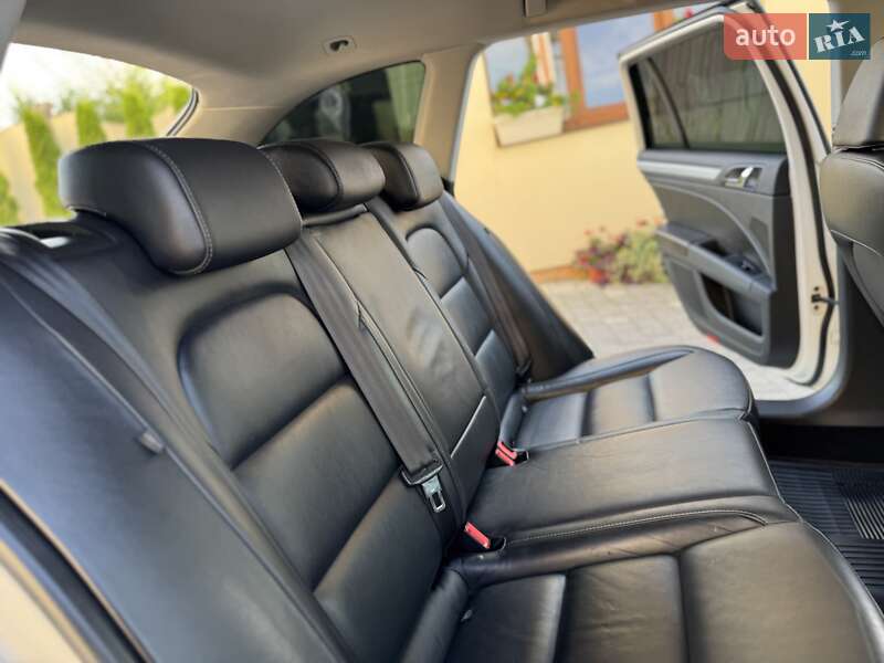 Универсал Skoda Superb 2015 в Дрогобыче