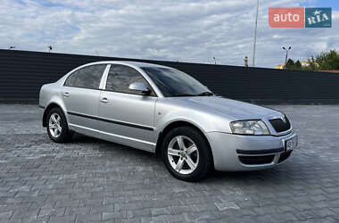 Лифтбек Skoda Superb 2008 в 
