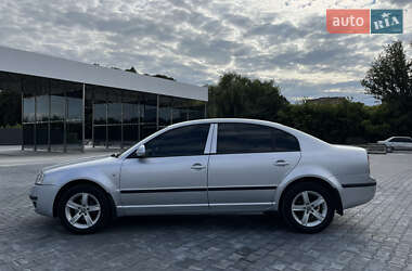 Лифтбек Skoda Superb 2008 в 