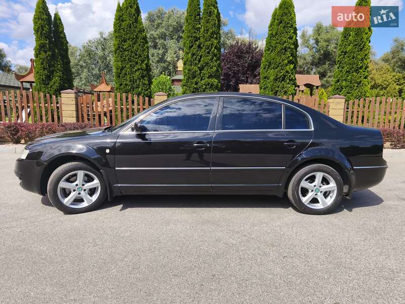 Лифтбек Skoda Superb 2003 в Днепре