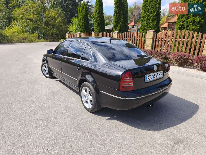 Лифтбек Skoda Superb 2003 в Днепре