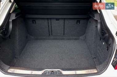 Лифтбек Skoda Superb 2012 в 