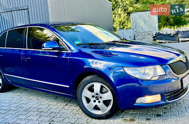 Лифтбек Skoda Superb 2009 в 