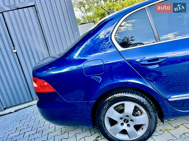 Лифтбек Skoda Superb 2009 в Рава-Русской