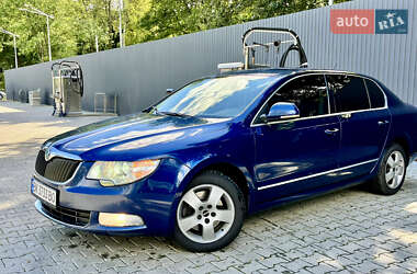 Лифтбек Skoda Superb 2009 в 