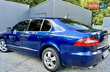 Лифтбек Skoda Superb 2009 в 