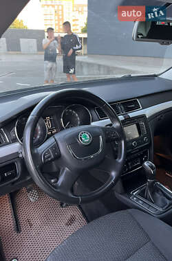 Лифтбек Skoda Superb 2010 в 