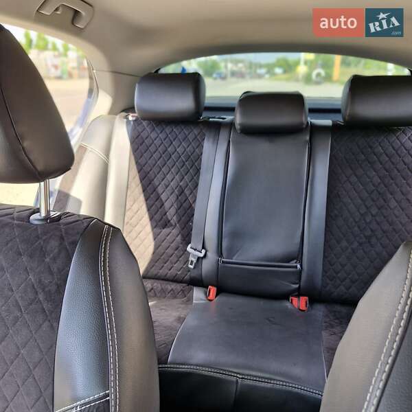 Лифтбек Skoda Superb 2011 в Киеве фото 13 Лифтбек Skoda Superb 2011 в Киеве