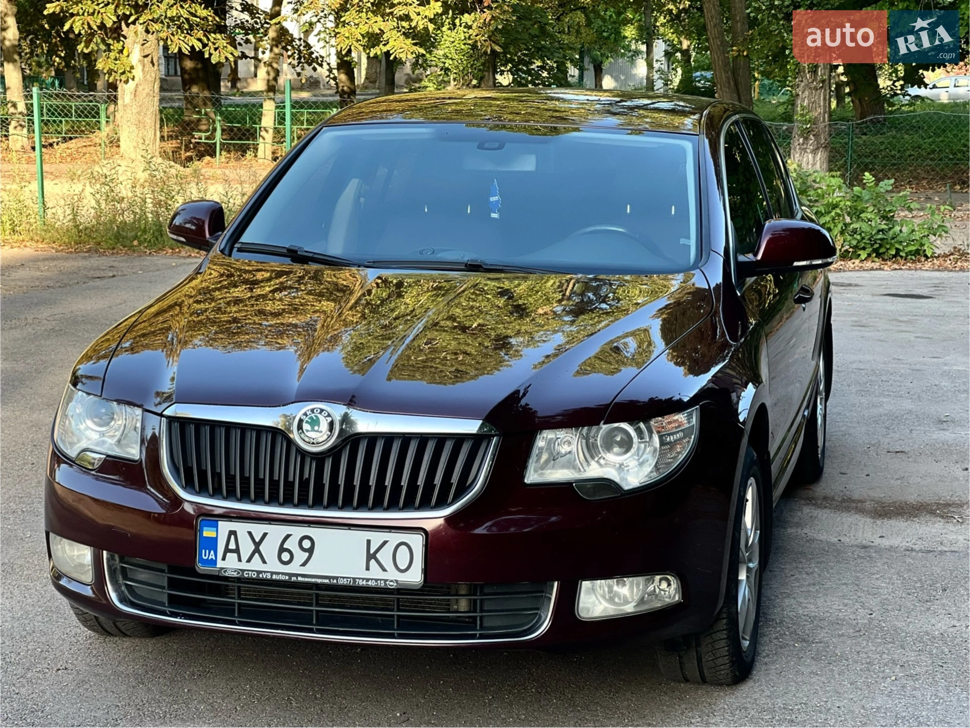 2011 Skoda Superb - мініатюра 2