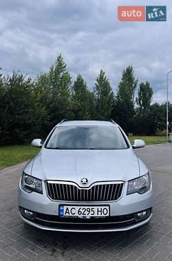 Универсал Skoda Superb 2015 в 