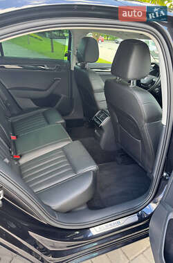 Лифтбек Skoda Superb 2019 в 