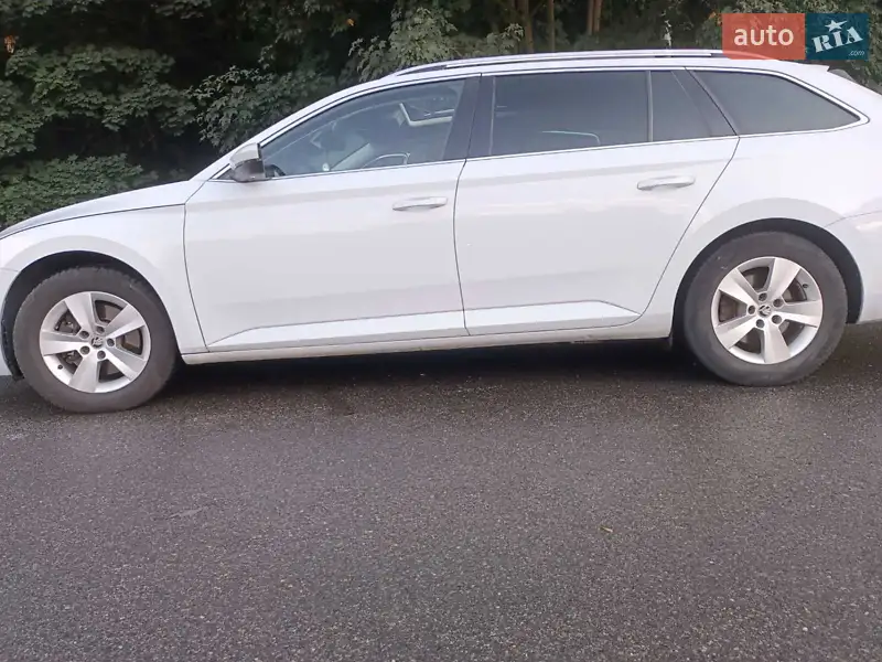 Skoda Superb 2018 VIN TMBJH7NP8K7023404 фото оголошення 27 з 125