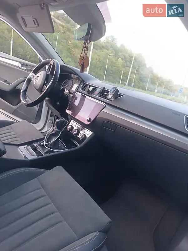 Skoda Superb 2018 VIN TMBJH7NP8K7023404 фото оголошення 10 з 125