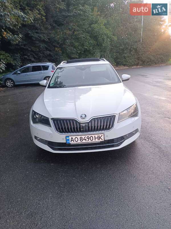 Универсал Skoda Superb 2018 в Хусте