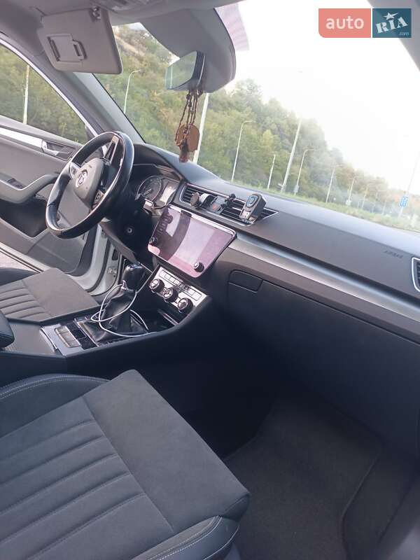 Универсал Skoda Superb 2018 в Хусте