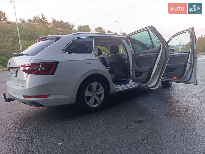 Универсал Skoda Superb 2018 в Хусте