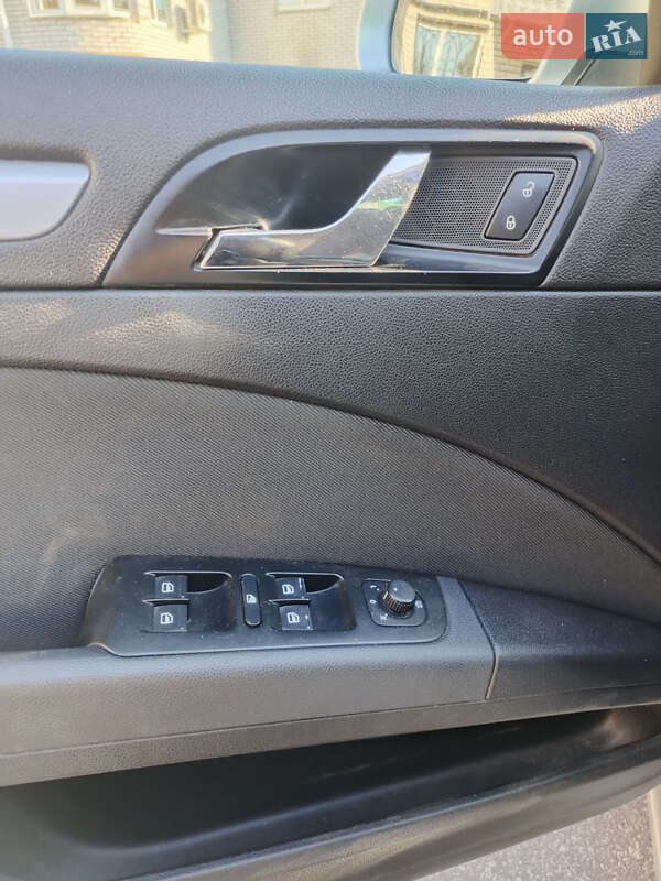 Лифтбек Skoda Superb 2009 в Гнивани