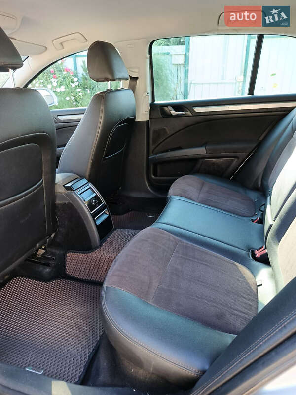 Лифтбек Skoda Superb 2009 в Гнивани